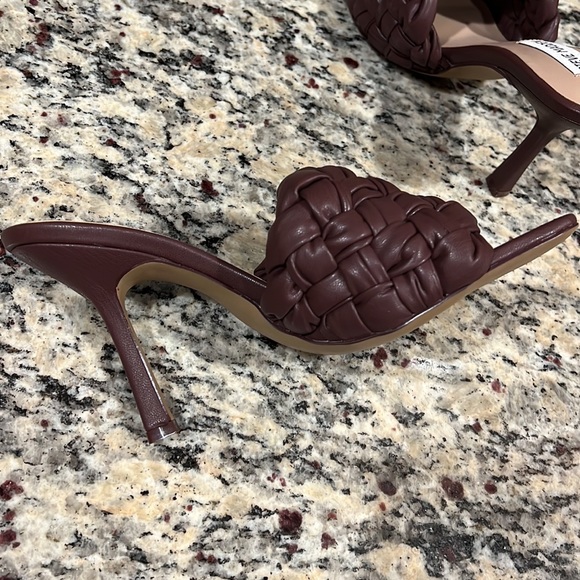 Steve Madden Faux Leather heels - Picture 6 of 6